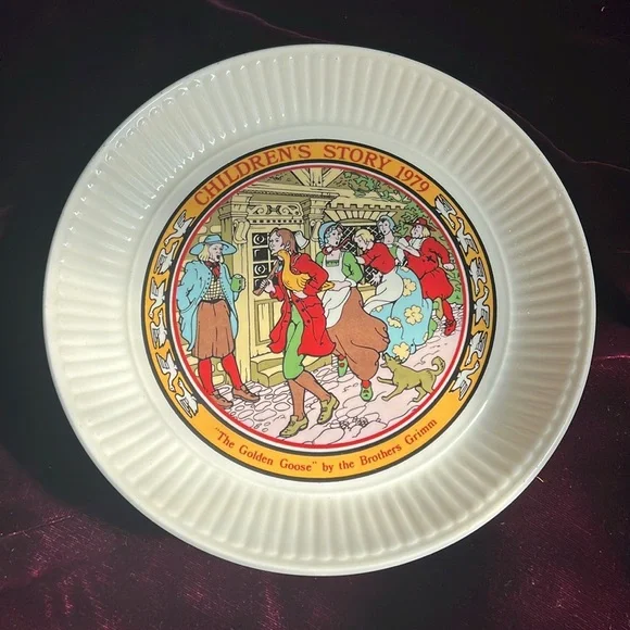 9 Vintage Porcelain Brothers Grimm Fairytails Plates